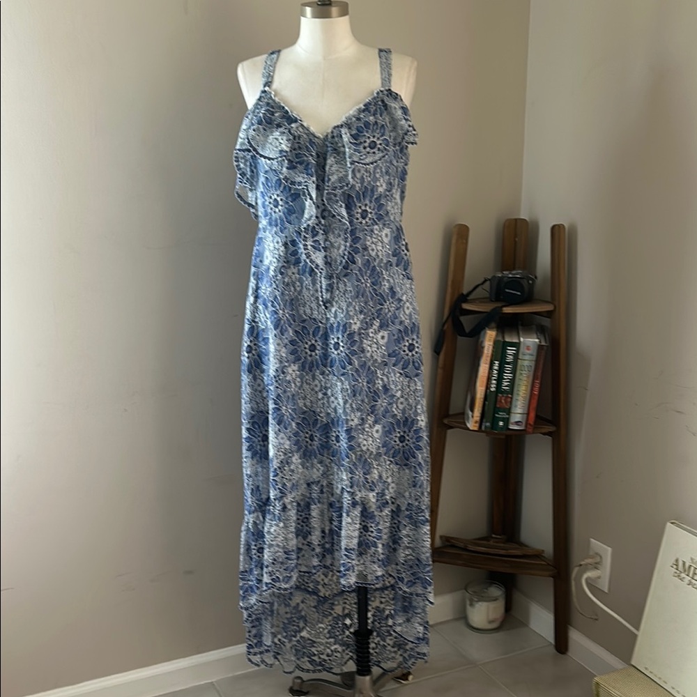 BCBGMaxAzria Blue and White Lace Ruffled Tiered Sundress Vintage Scalloped large